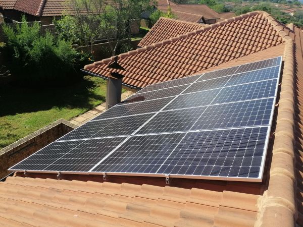 Top 5 critères essentiels pour choisir un panneau solaire photovoltaïque